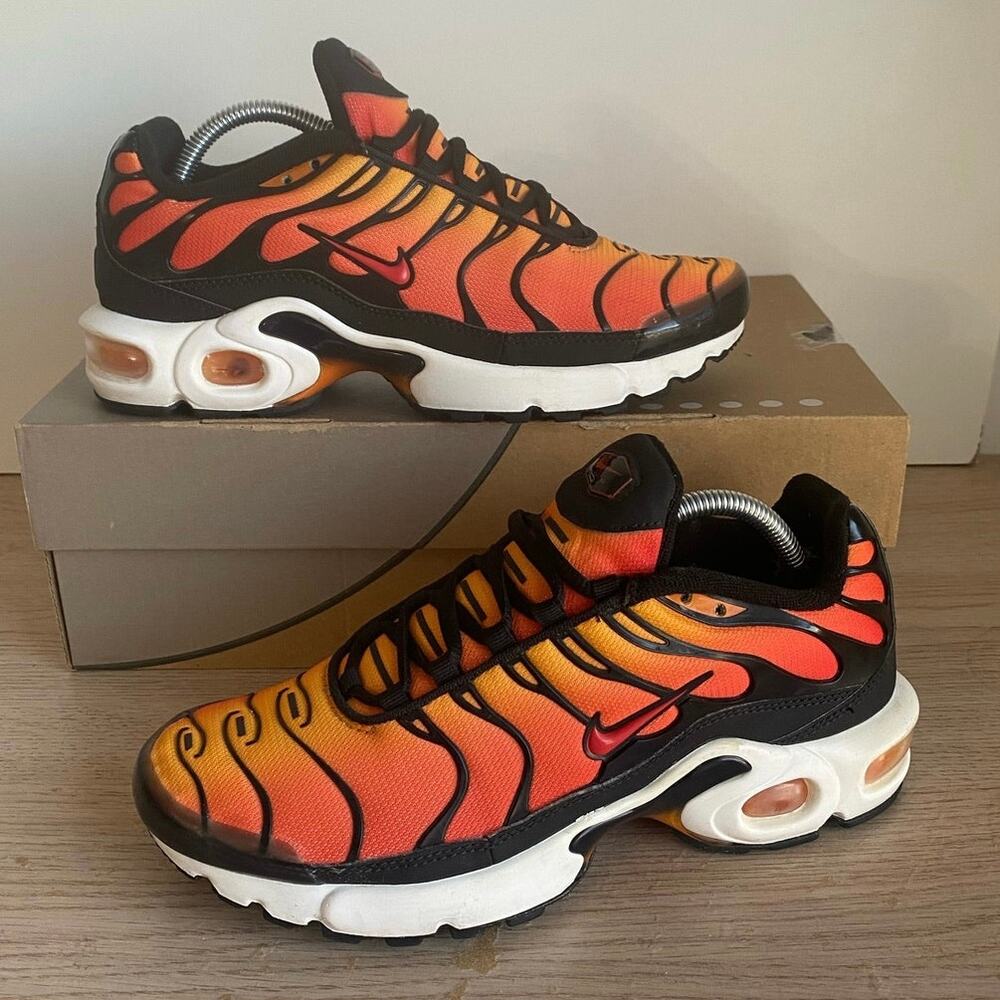 Nike Air Max Plus ‘Sunset’ Kids Sneakers - SZ 6 Y- 7.5 W